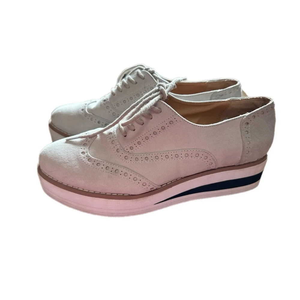 Madden Girl Cutesy Platform Wingtip‎ Oxfords Light Gray Suede Women 10
